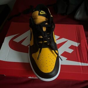 Dunk low ‘Reverse Goldenrod’